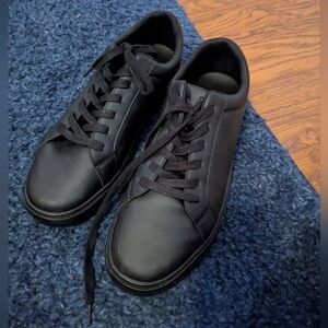 Black Low Top Fuego Dance Sneakers